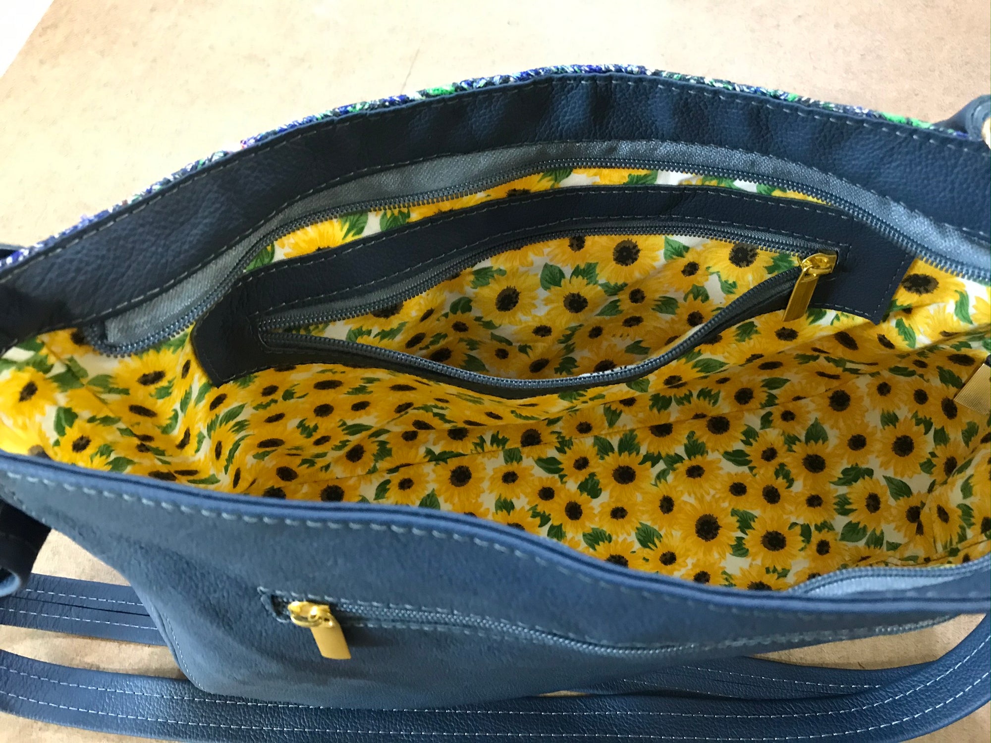 Sunflower Slouchy interior zipper pocket